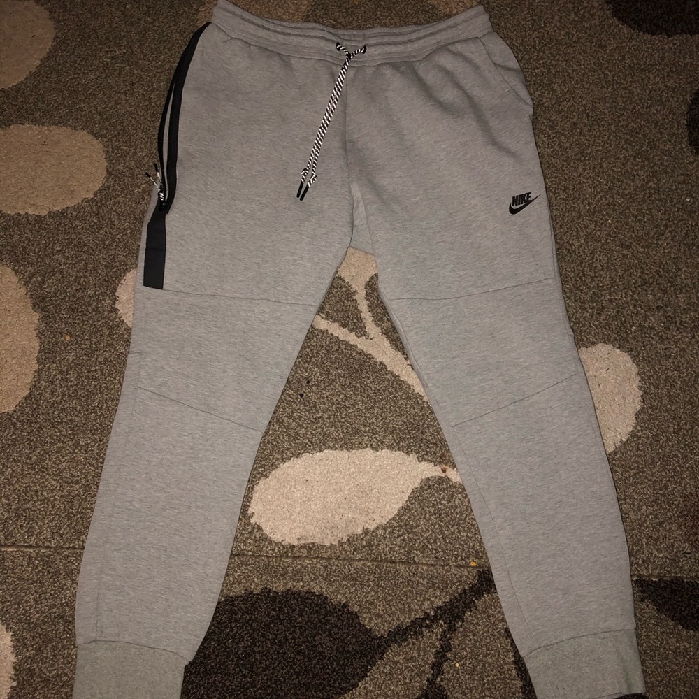Nike tech fleece joggers pants men’s XL